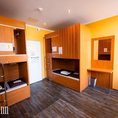 Do Step Inn Central - Self-Service-Hostel เวียนนา ภายนอก รูปภาพ