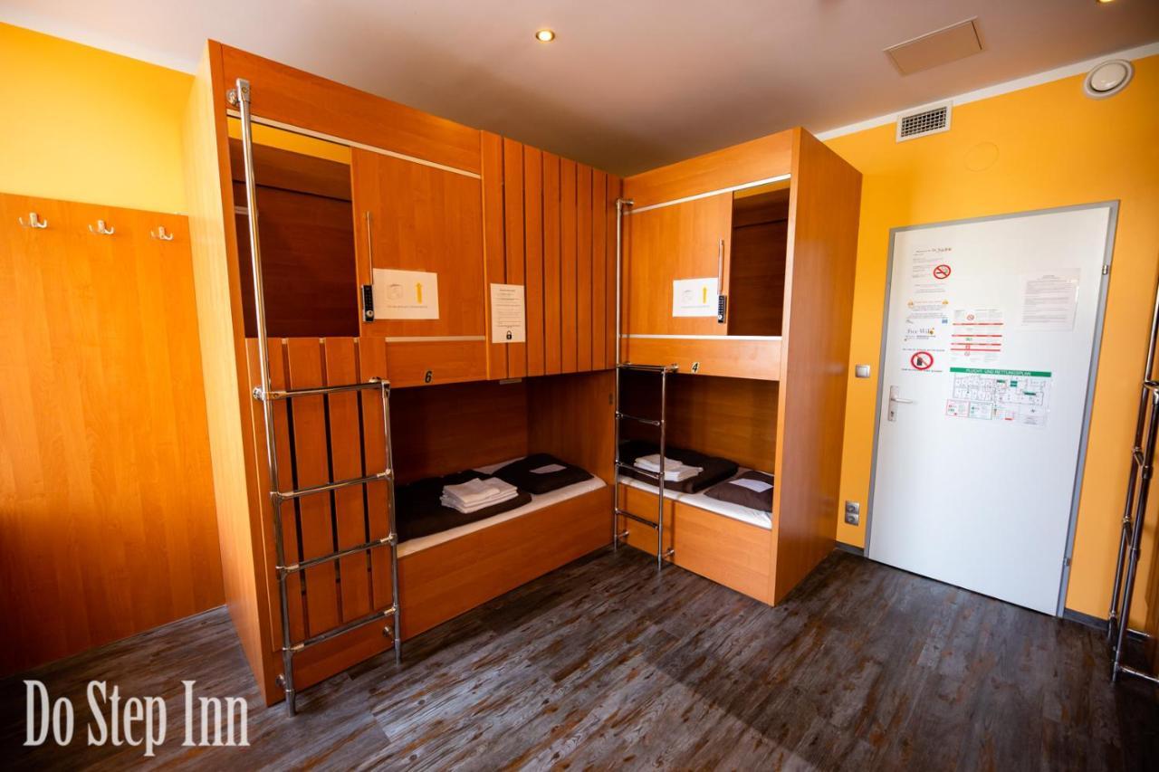 Do Step Inn Central - Self-Service-Hostel เวียนนา ภายนอก รูปภาพ