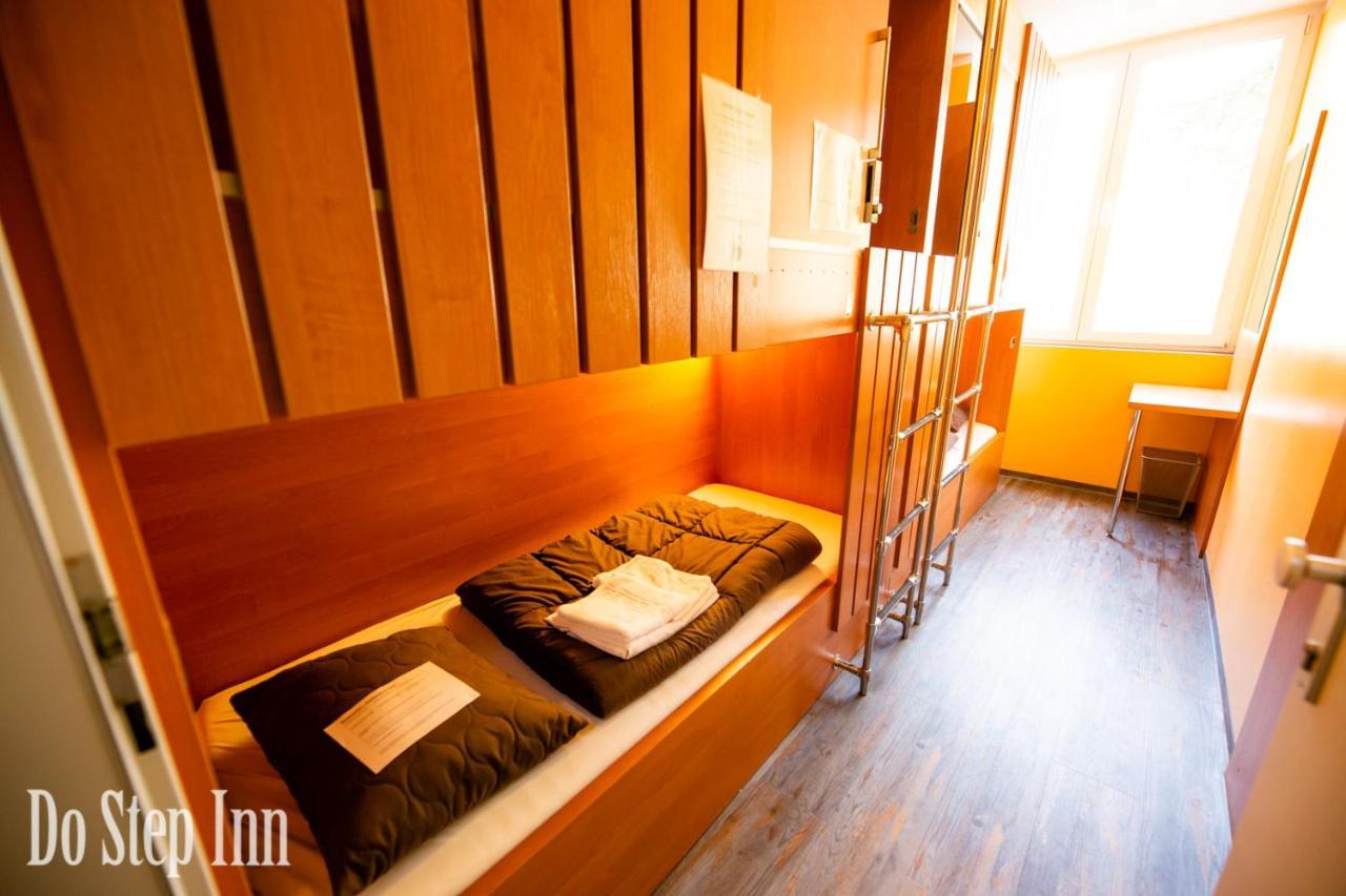 Do Step Inn Central - Self-Service-Hostel เวียนนา ภายนอก รูปภาพ