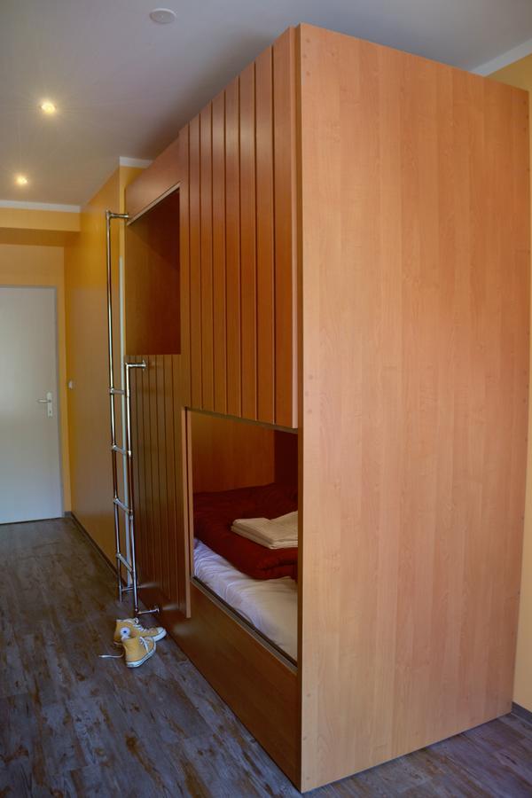 Do Step Inn Central - Self-Service-Hostel เวียนนา ภายนอก รูปภาพ