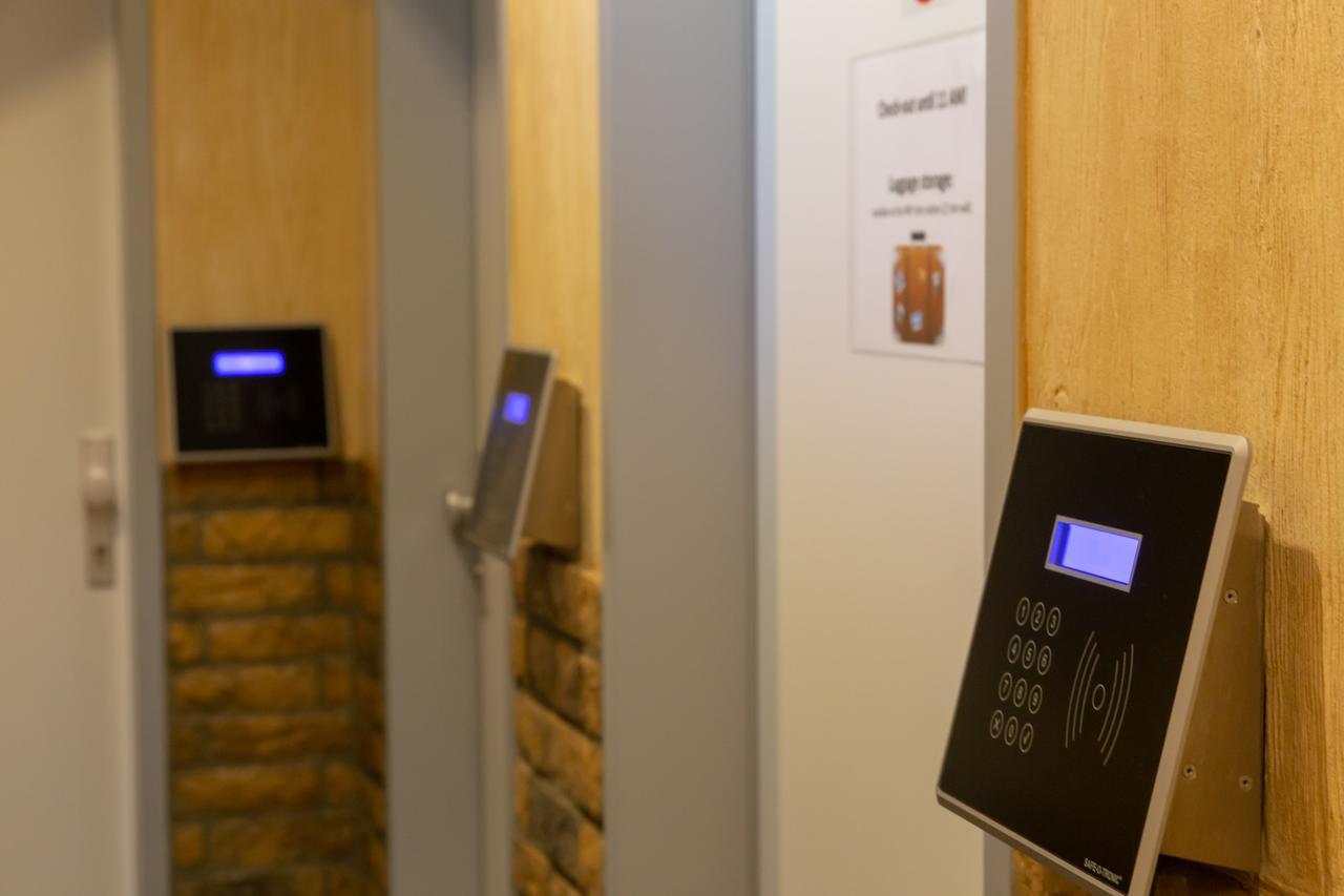 Do Step Inn Central - Self-Service-Hostel เวียนนา ภายนอก รูปภาพ